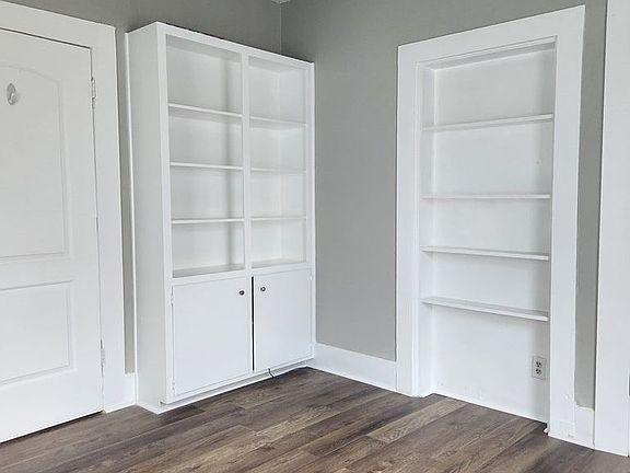 4th image of 2124 Avenue G