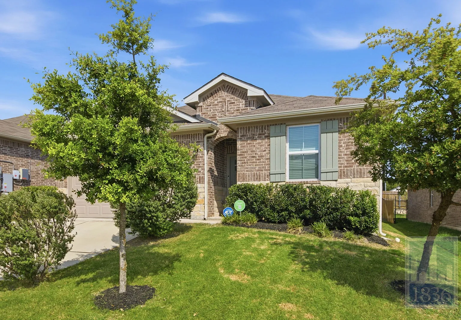 4 bed, 2.0 bath, 1857 sqft, $2,345 — Photo 4