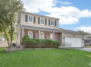 123 Kristine St, Oswego, IL 60543