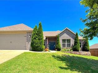1610 Sweetbriar Way, Centerton, AR 72719