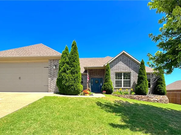 1610 Sweetbriar Way, Centerton, AR 72719