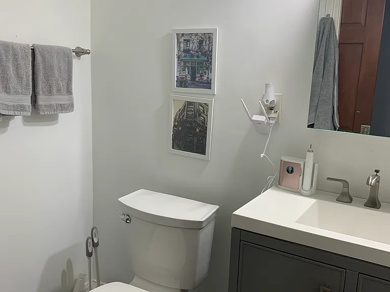 546 E 4th St #2 — Photo 6