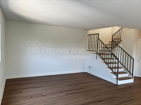 4th image of 627 Orange Grove Ave APT 1