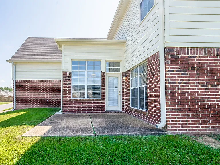 1132 Hoska Cv — Photo 17