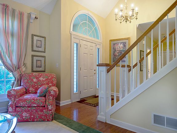 3rd image of 1896 Belwood Dr