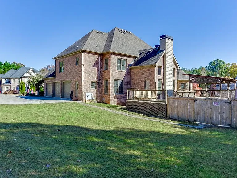 940 Chateau Forest Rd — Photo 78