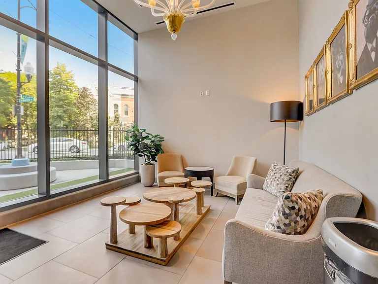 The Apartments at Lincoln Common — Photo 26