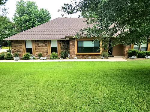 912 N Dove Rd Photo 1