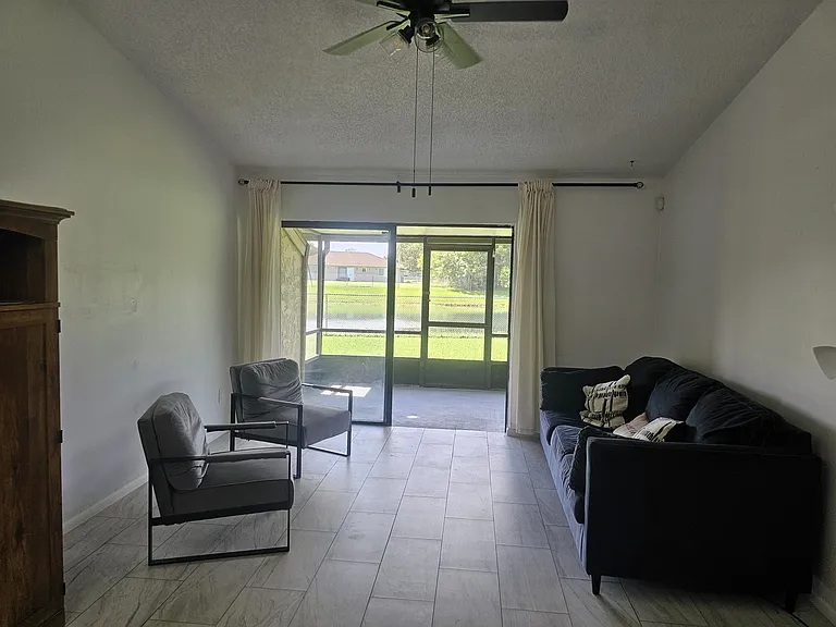 800 Park Villa Cir — Photo 20