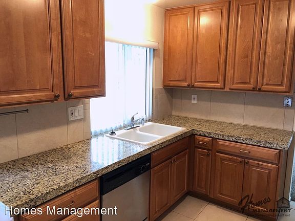 5th image of 1709 Rosemary Ct