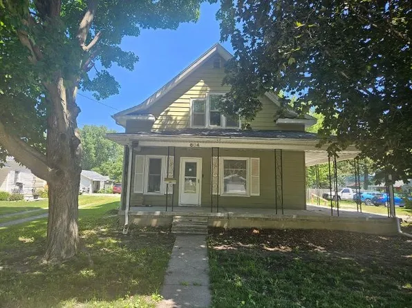 604 S 3rd Ave E, Newton, IA 50208