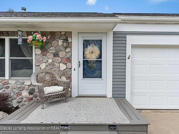 4th image of 2423 Artisan Dr