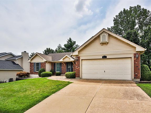 2nd image of 3048 Summerfield Manor Dr