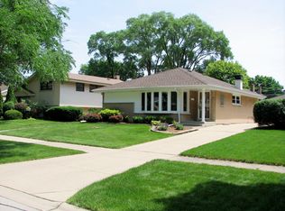 409 N Patton Ave, Arlington Heights, IL 60005