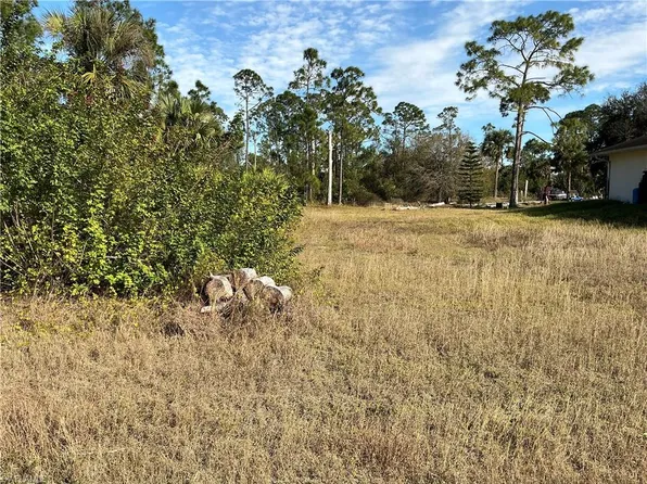 745 Oro AVE S, LEHIGH ACRES, FL 33974