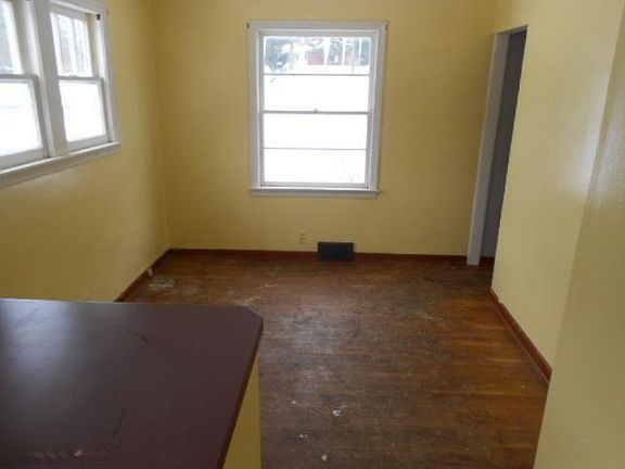 2nd image of 5125 NW Division Ave