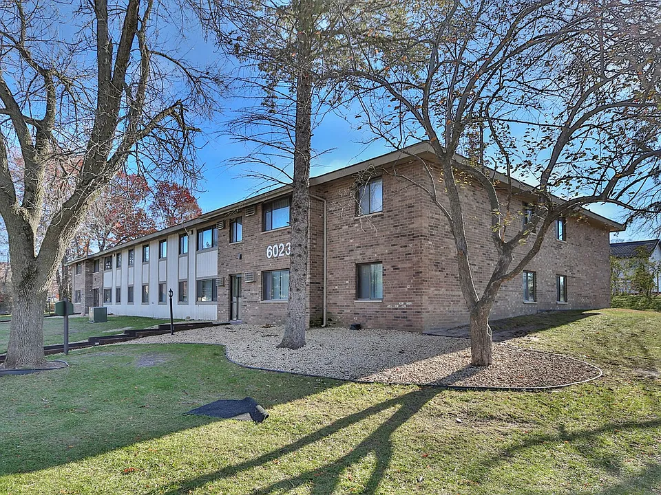 Oakridge Apartments