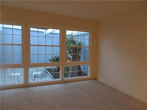 3rd image of 7085 Beagle St