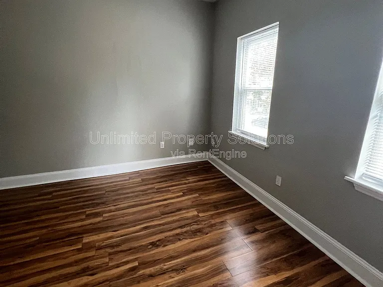 214 S 13th St #B — Photo 13