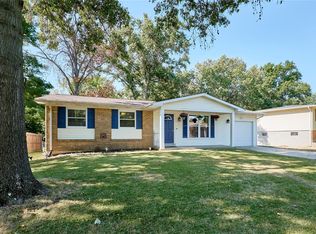 3530 Ridgewood Dr, Saint Charles, MO 63303