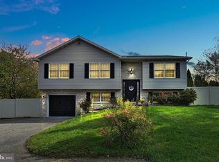 180 Bulls Head Rd, Pottsville, PA 17901