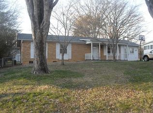 16 Oak Leaf Ln, Arden, NC 28704