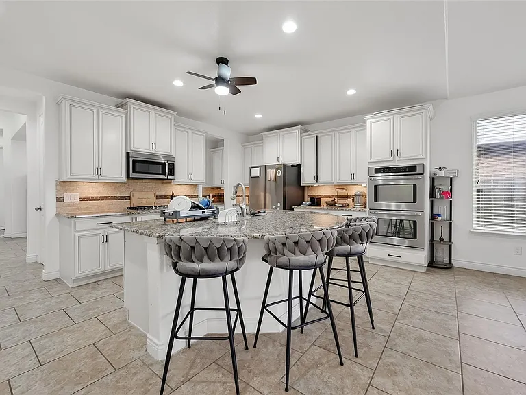 6515 Sterling Shores Ln — Photo 18