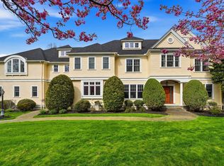 8 Porter Ln, Lexington, MA 02420
