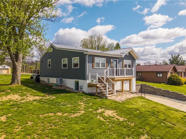 204 Buckels Ave, Houston, PA 15342