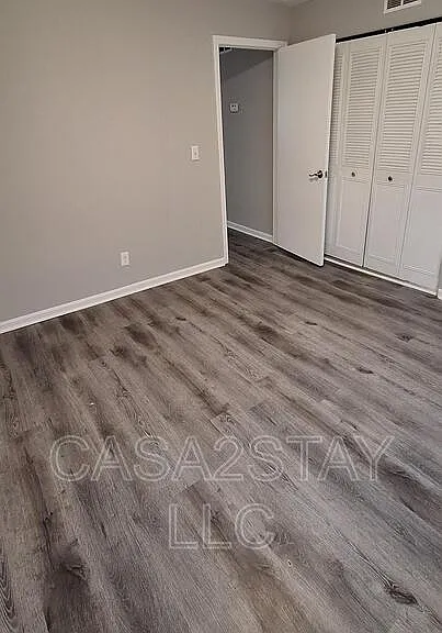 670 Knox Blvd #28 — Photo 4