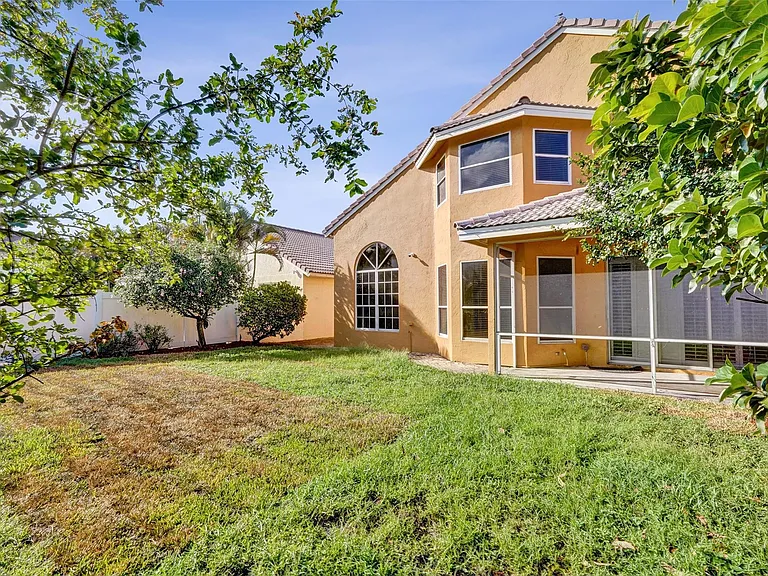 10902 Tamoron Ln — Photo 58