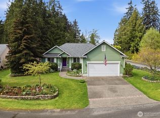 3733 NE Trout Brook Lane, Bremerton, WA 98311