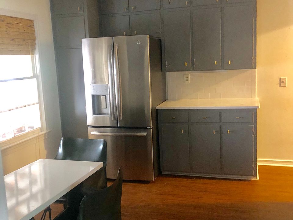 2nd image of 604 Park St