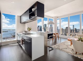 252 South St #10M, New York, NY 10002
