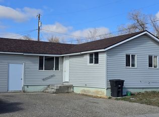 146 Pioneer Ave, Mills, WY 82604