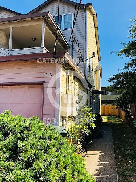 1546 NE 68th Ave
