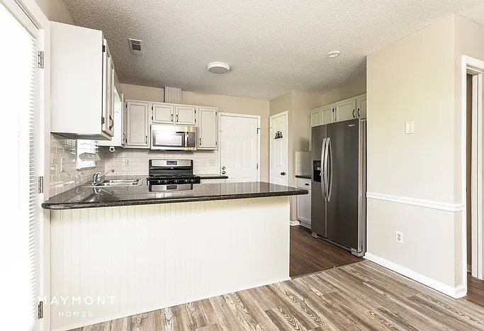 146 Twin Creeks Rd — Photo 5