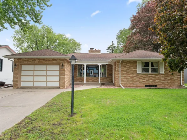 26 W Sandra Lee Dr, Saint Paul, MN 55119