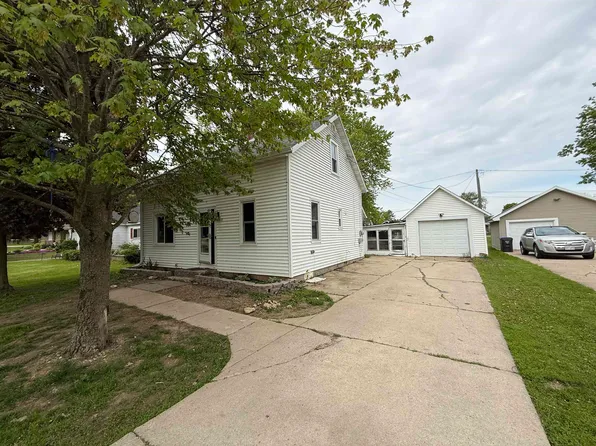 N5617 N Franklin St, Shawano, WI 54166