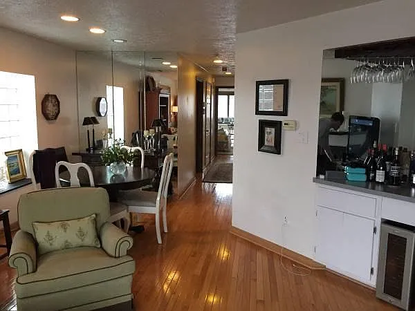 5714 Howe Street — Photo 4