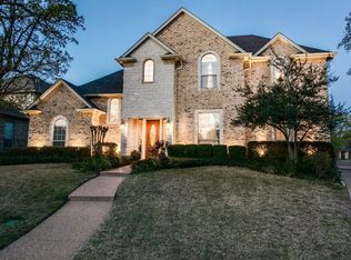 704 Glen Abbey Dr, Mansfield, TX 76063