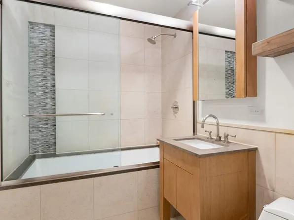 350 West 42nd Street image 9 of 19