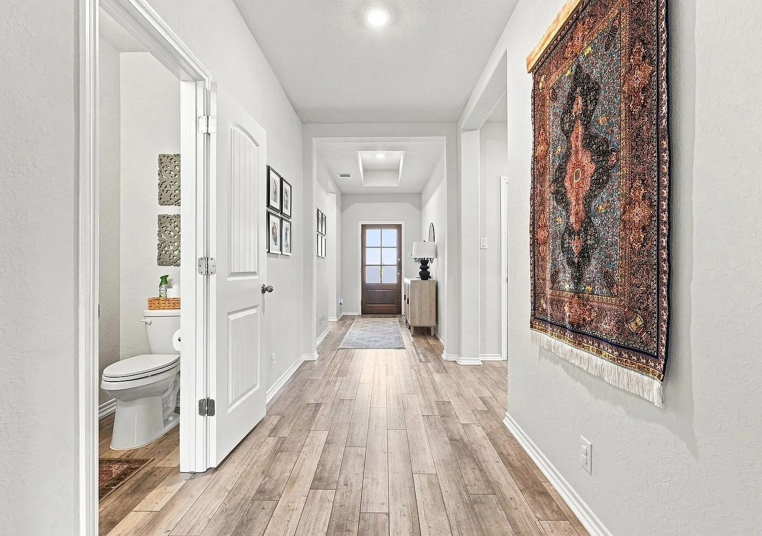 Modern 3BR + Office Near Lackland A.F.B. — Photo 3