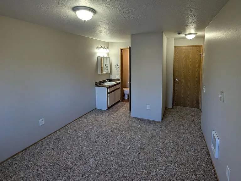 Silverwood Apartments — Photo 99
