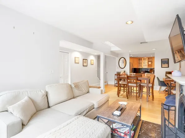 219 W Newton St APT 1, Boston, MA 02116