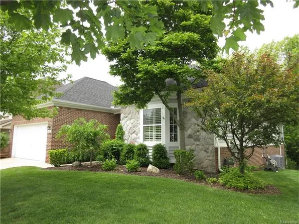 30987 Tanglewood Dr #1, Novi, MI 48377