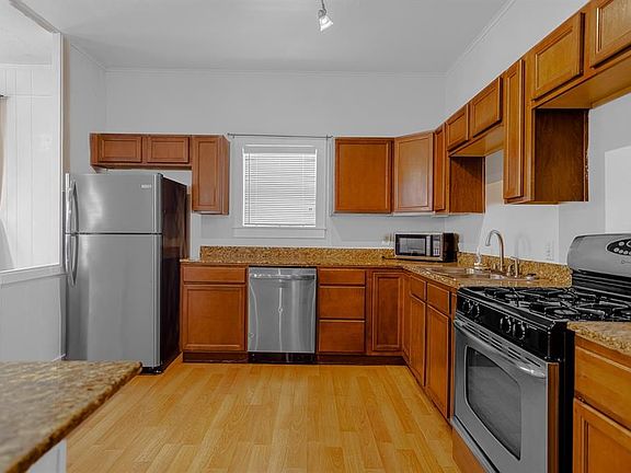 4th image of 2102 Avenue O 1/2