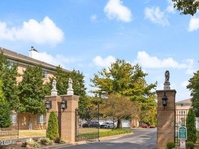 8507 Atrium Dr APT 102, Louisville, KY, 40220