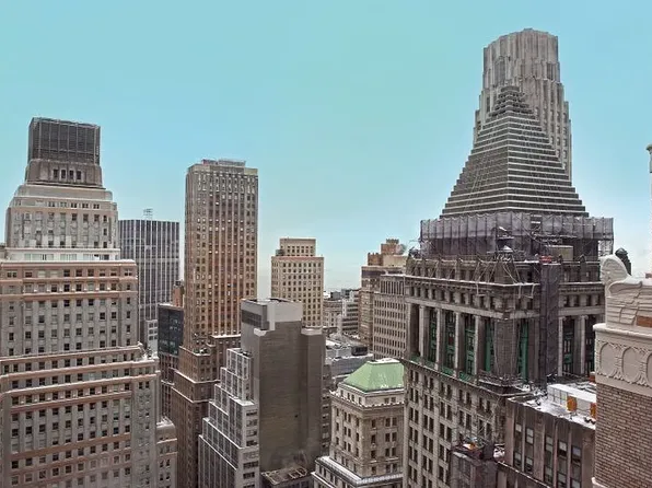 20 Pine Street image 17 of 17