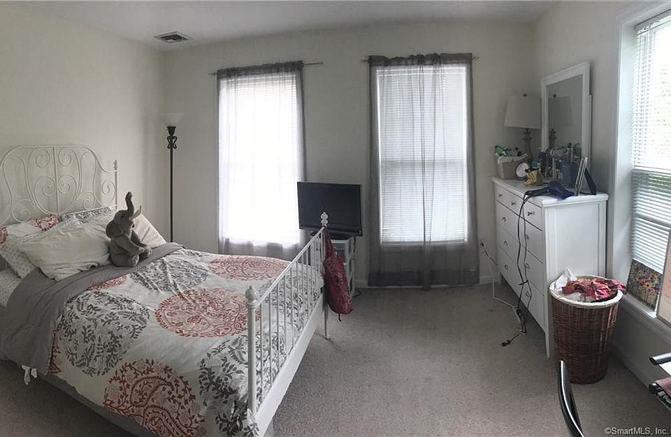 2nd image of 5 6th St Unit H